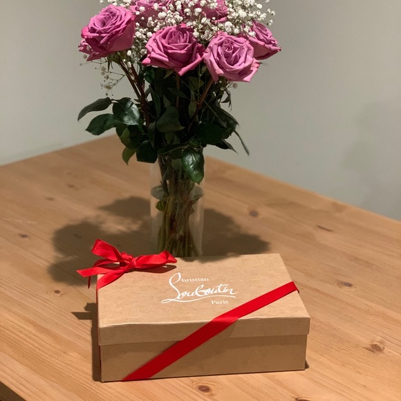 I bought these as a gift for my mother. But sadly I got them a size small. - Picture 8 of 8